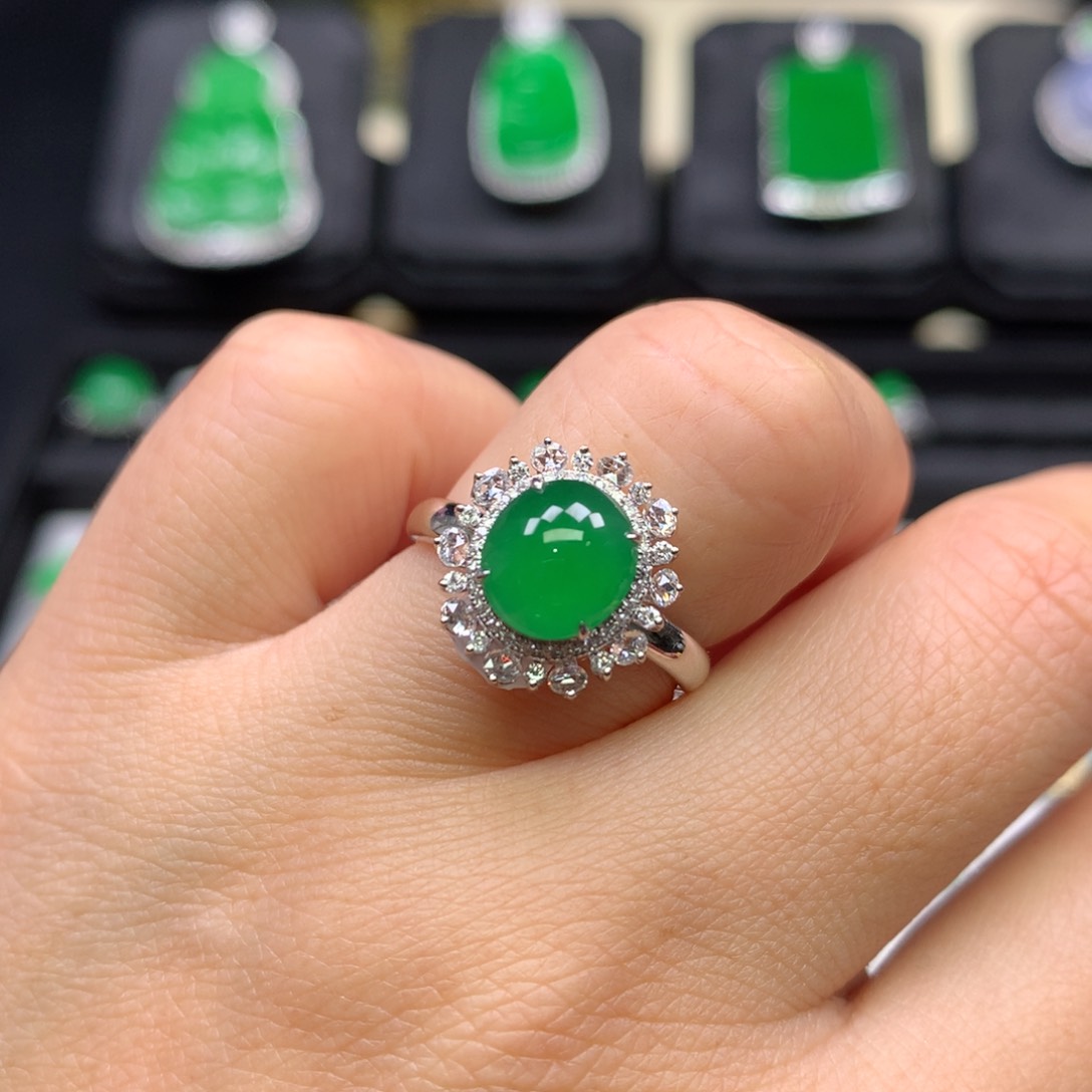 翡翠吊坠(不含链)18K金镶嵌