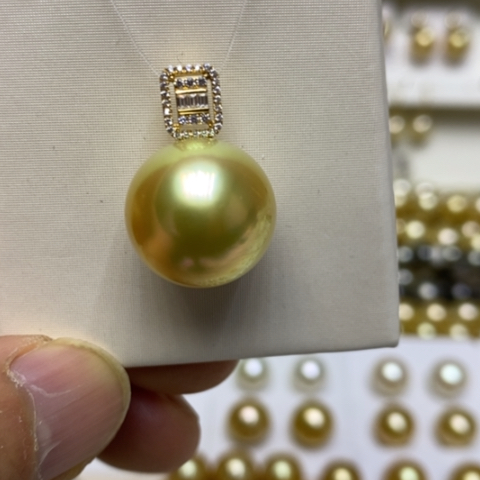 海水珍珠颈饰18K金镶嵌