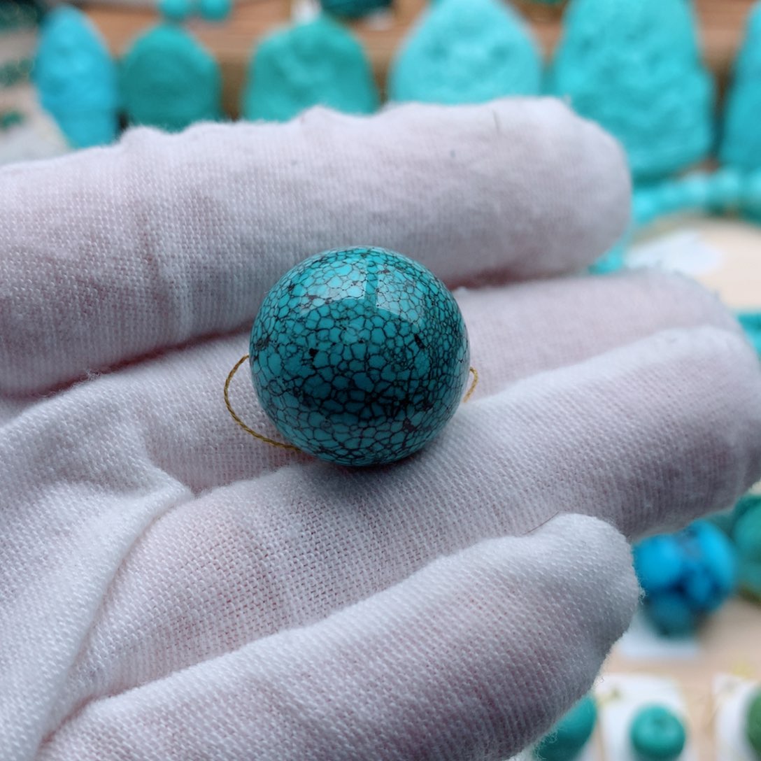 绿松石颈饰未镶嵌