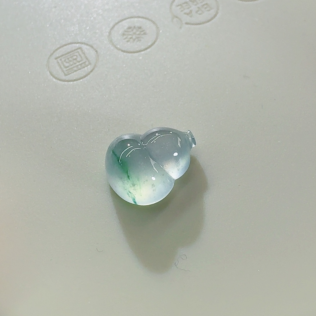 翡翠颈饰未镶嵌葫芦