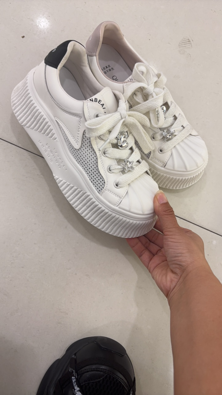 （广场）千佰莉2697女休闲鞋