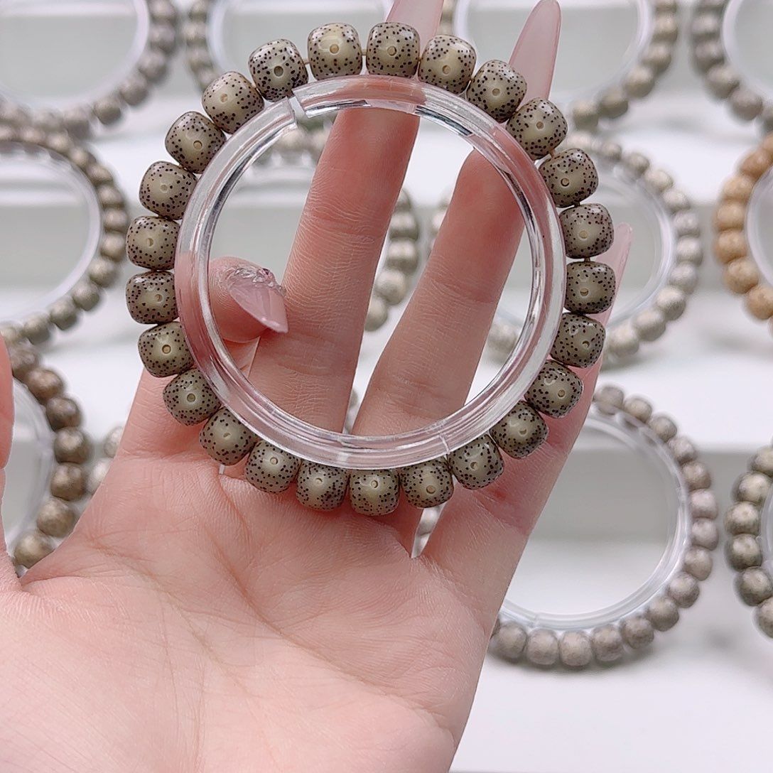 原生态石玉9×8正月星点货糯冰精抛