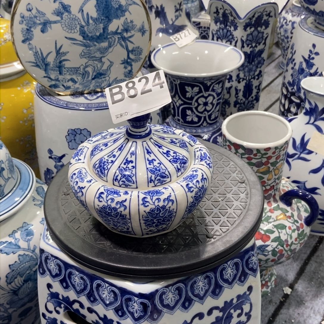 摆件花瓶手绘釉下彩