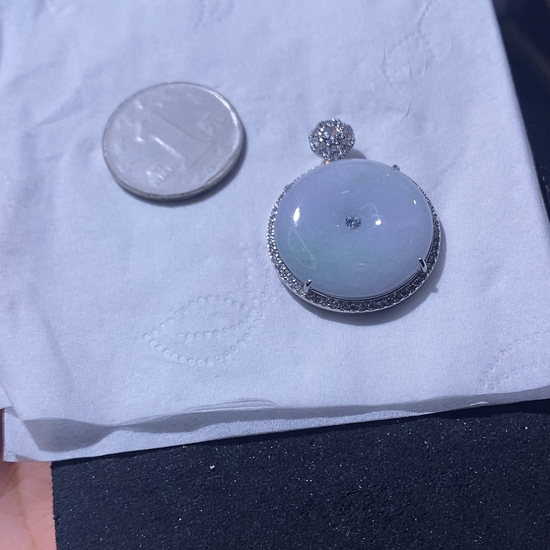 翡翠吊坠(不含链)未镶嵌