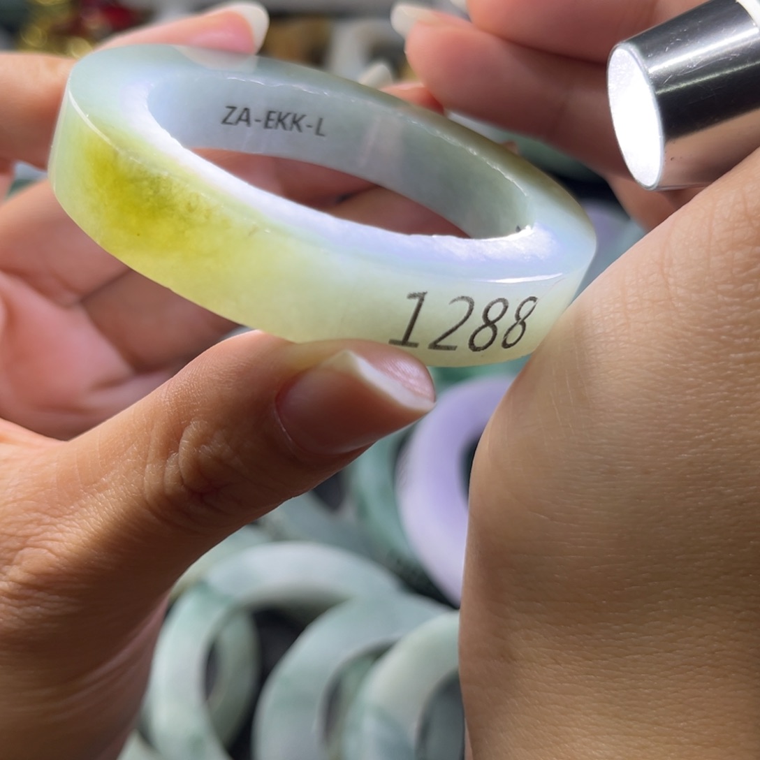 定制翡翠手镯未镶嵌