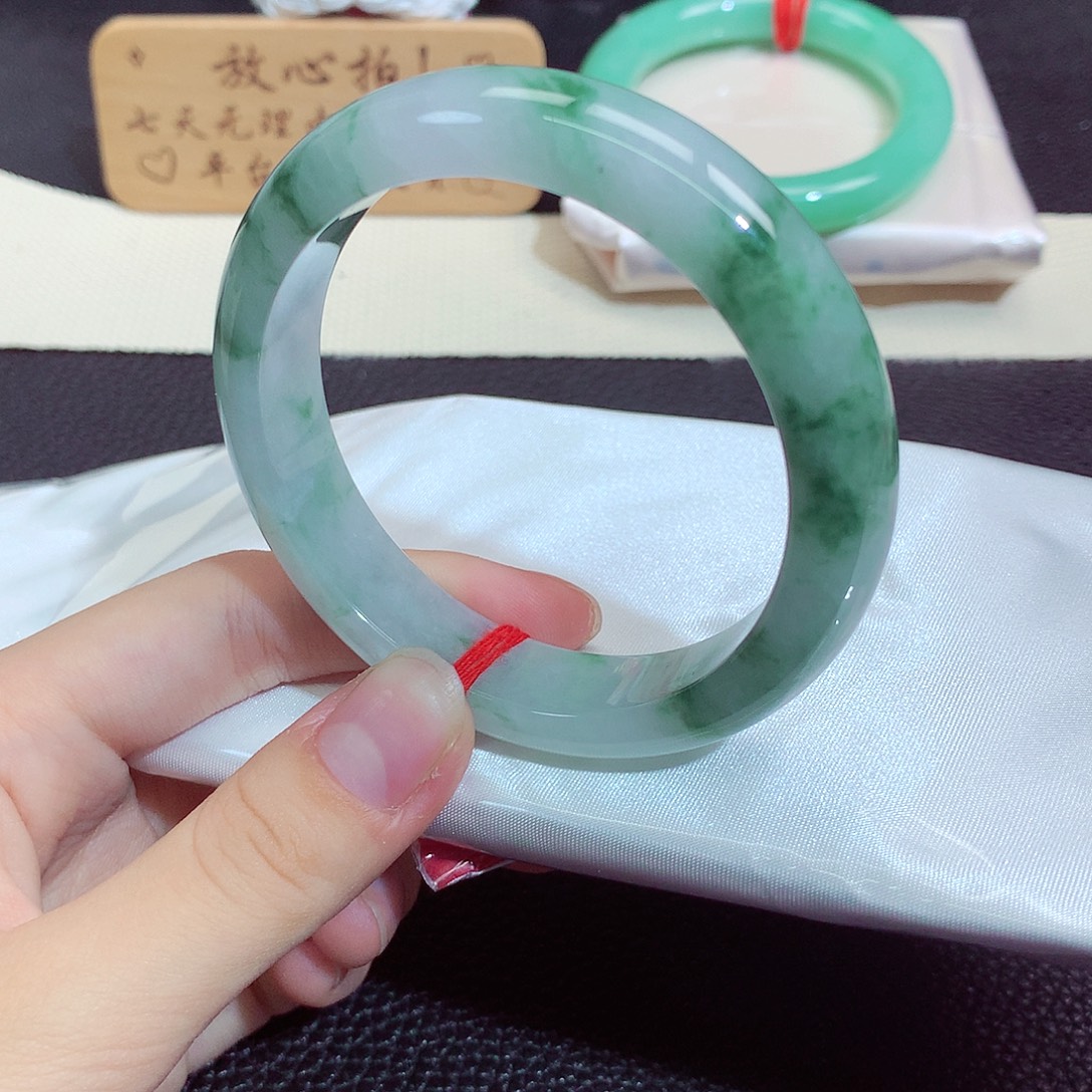 翡翠未镶嵌手镯1280