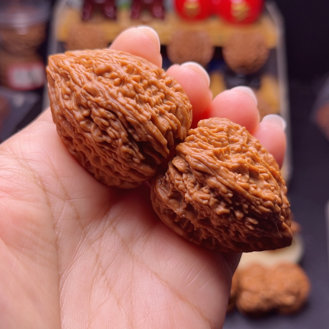 文玩核桃吊坠塔尖，全品，货头