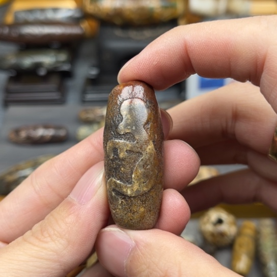 品***趣玛瑙/玉髓未镶嵌颈饰