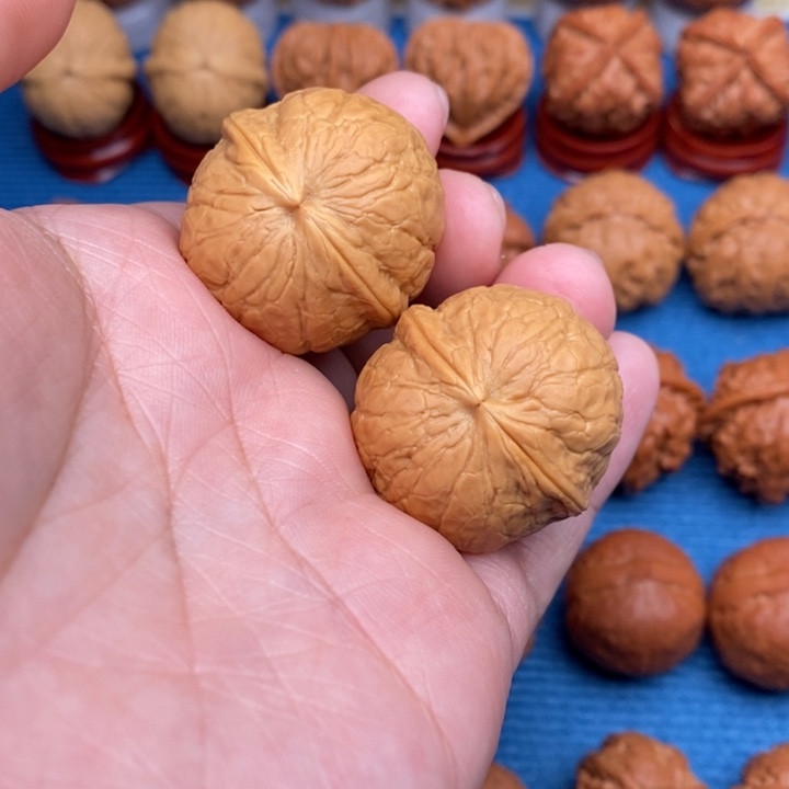 文玩核桃把件麒麟瓜