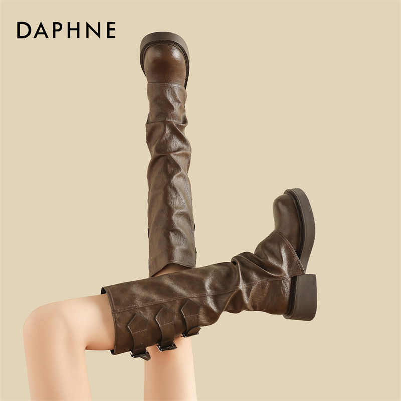 达芙妮秋冬上新25时尚不过膝厚底百搭复古粗跟骑士长筒高街堆堆靴