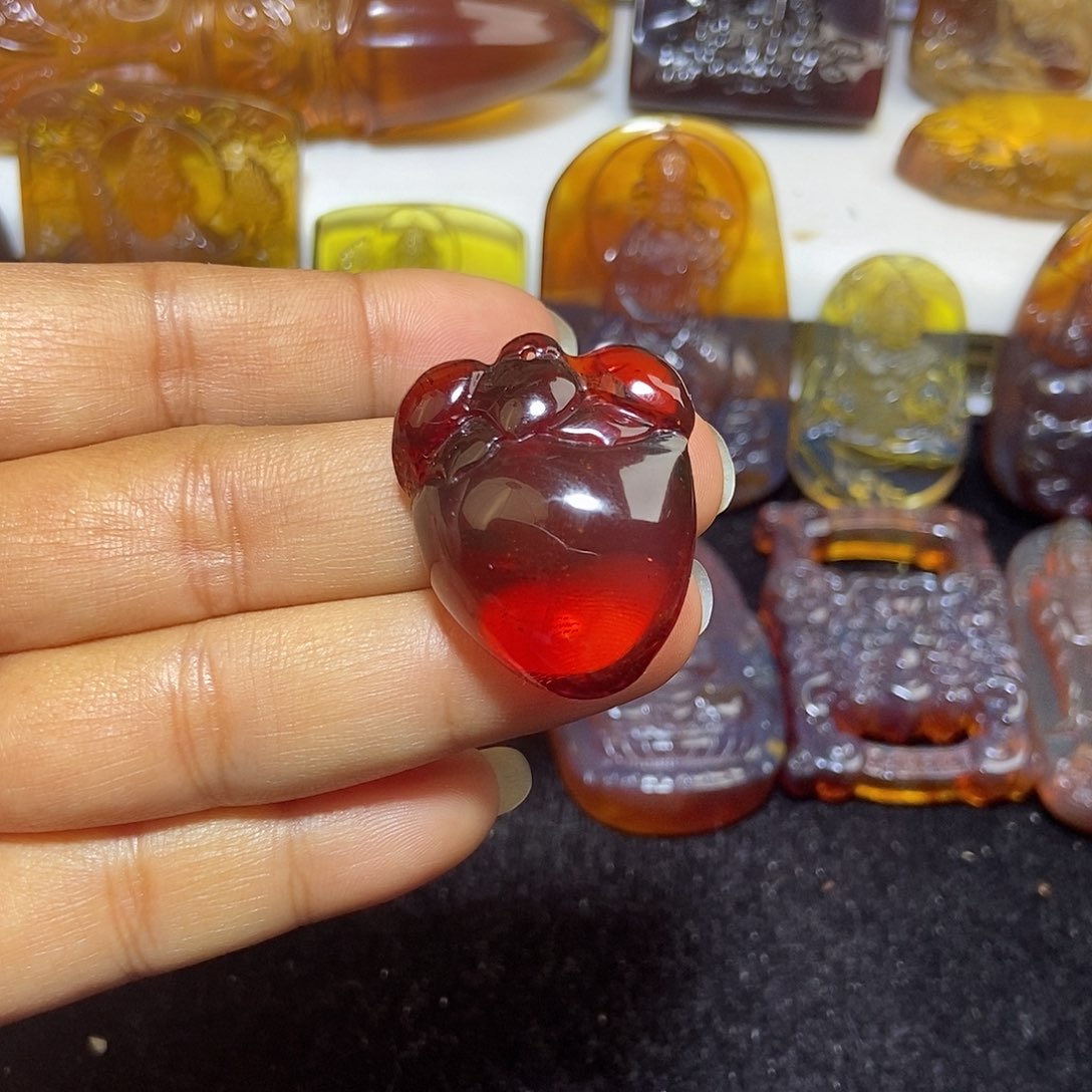 琥珀未镶嵌颈饰缅甸天然琥珀吊坠