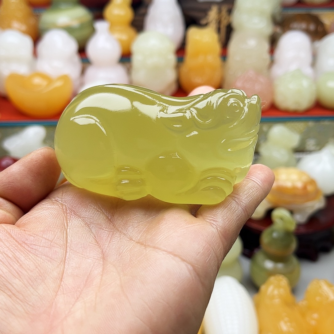 赵***才石材貔貅手把摆件