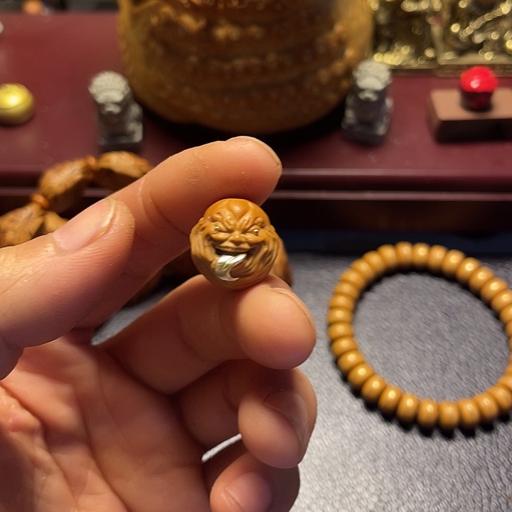 翘***狗猴头核桃雕刻镶嵌恶僧单籽