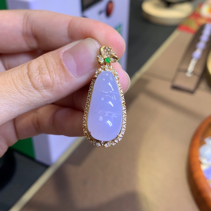 翡翠18K金镶嵌套链翡翠