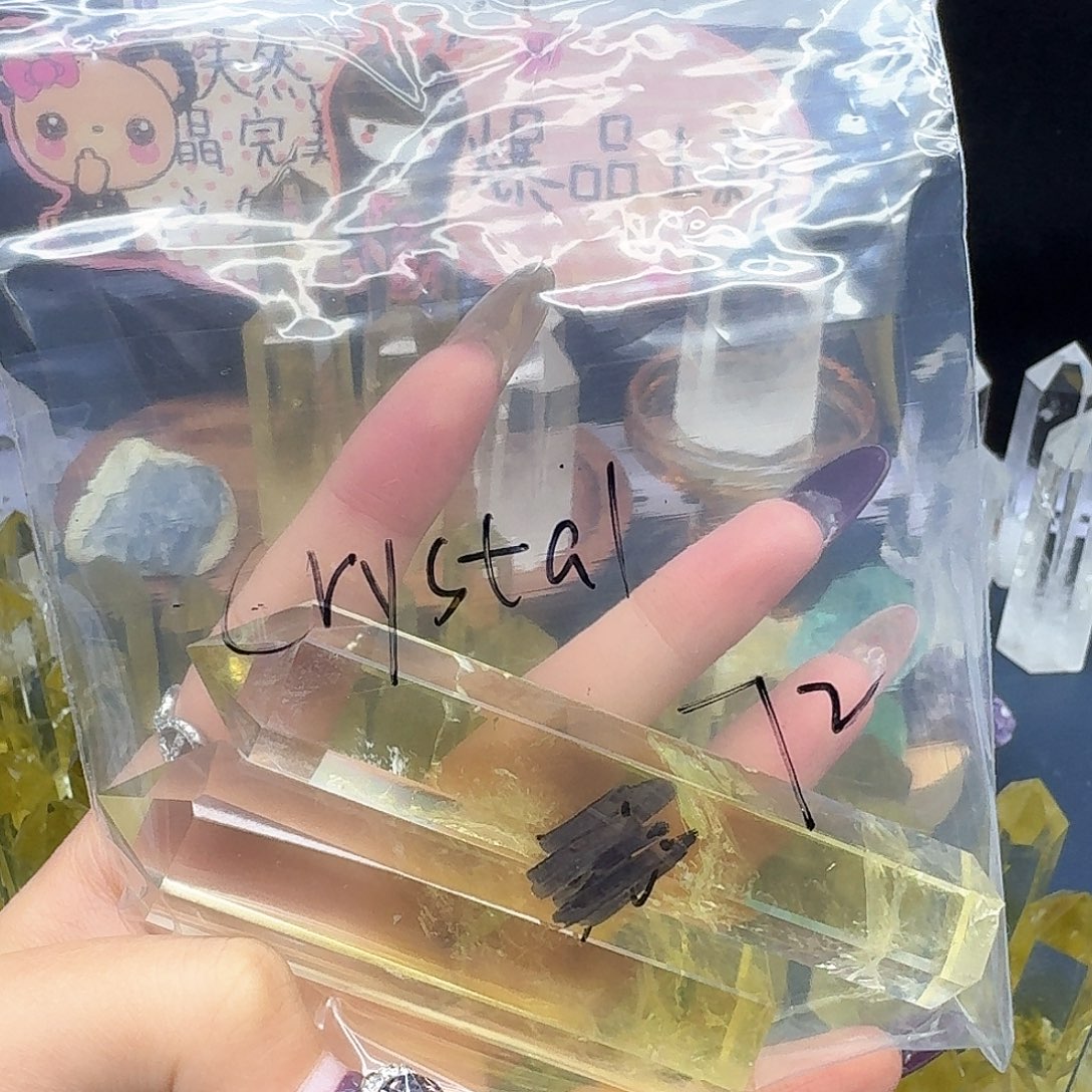 C***l水晶摆件未镶嵌天然水晶