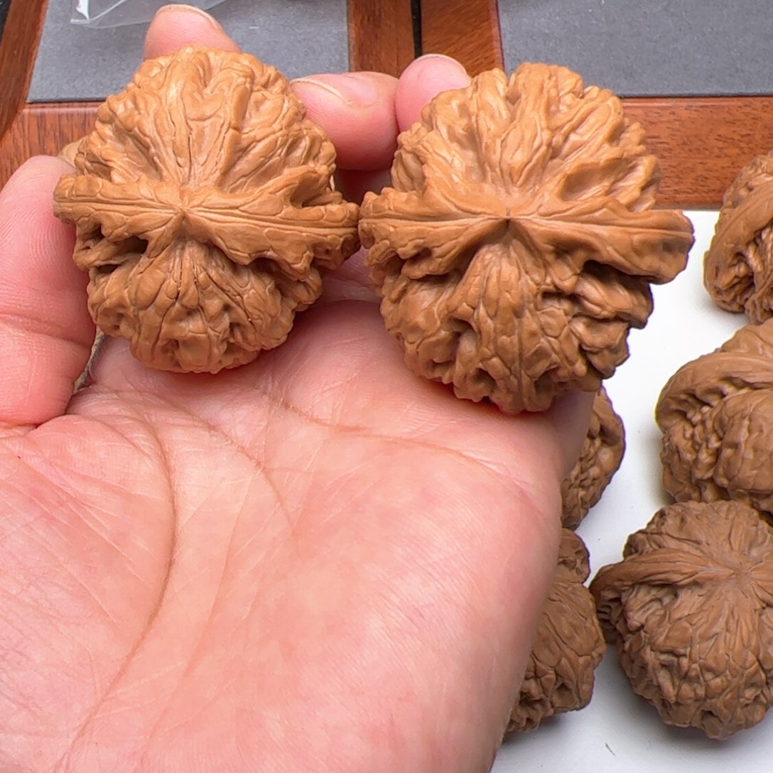 文玩核桃把件?****?红锦鲤42红