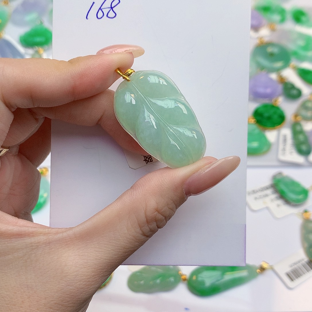 颈饰18K金镶嵌翡翠翡翠