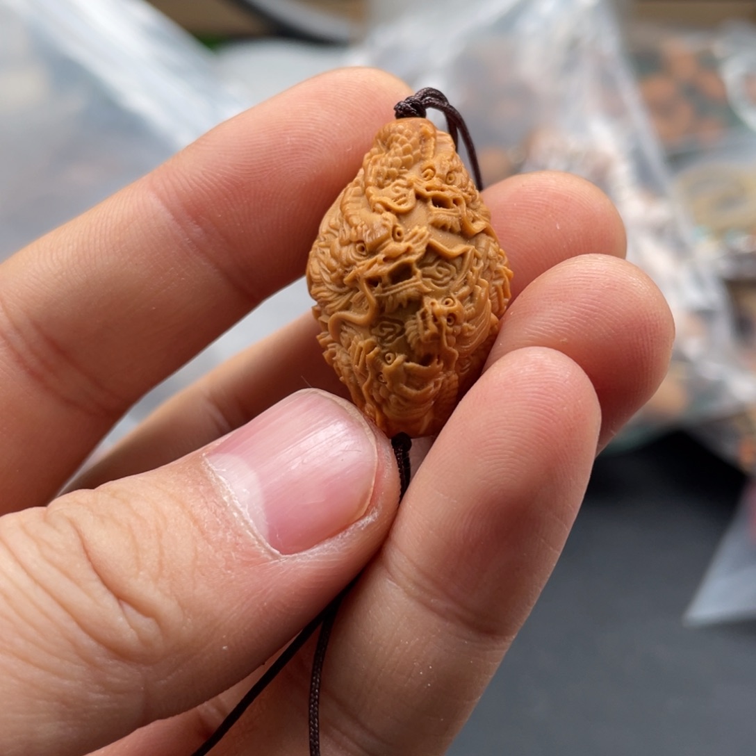 橄榄核吊坠橄榄绿