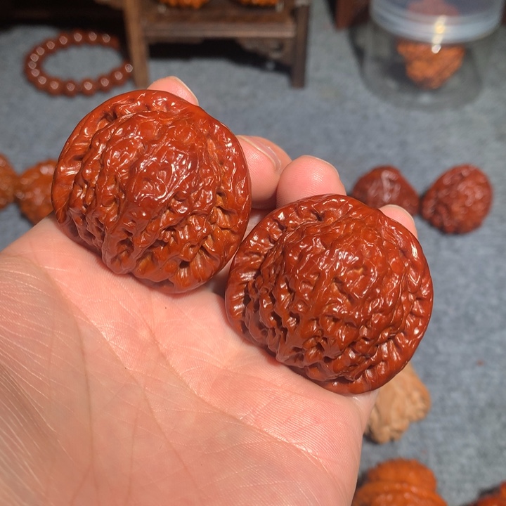 文玩核桃把件金公子44.21