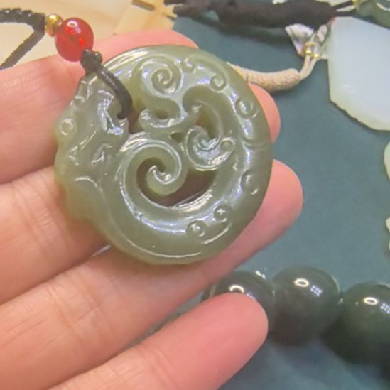 和田玉（糖玉）未镶嵌颈饰