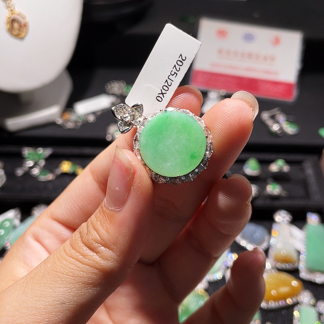 翡翠银S925镶嵌颈饰