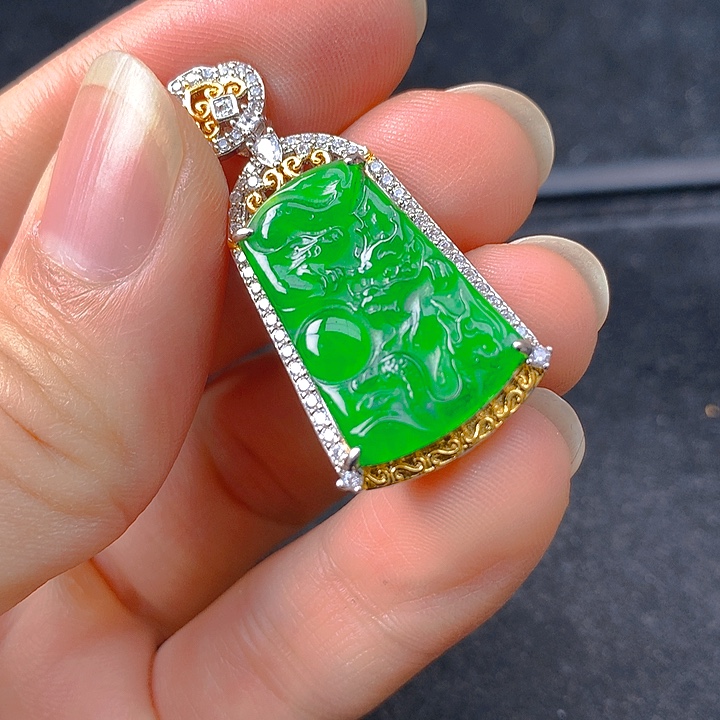 翡翠未镶嵌颈饰翡翠