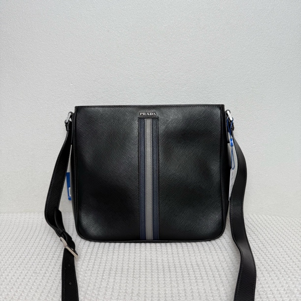 95新 Prada/普拉达  6036/男士时尚休闲黑色全皮单肩包