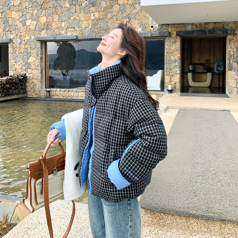 韩系穿搭撞色格纹羽绒服2026冬季新款小众休闲ins风松弛感面包服