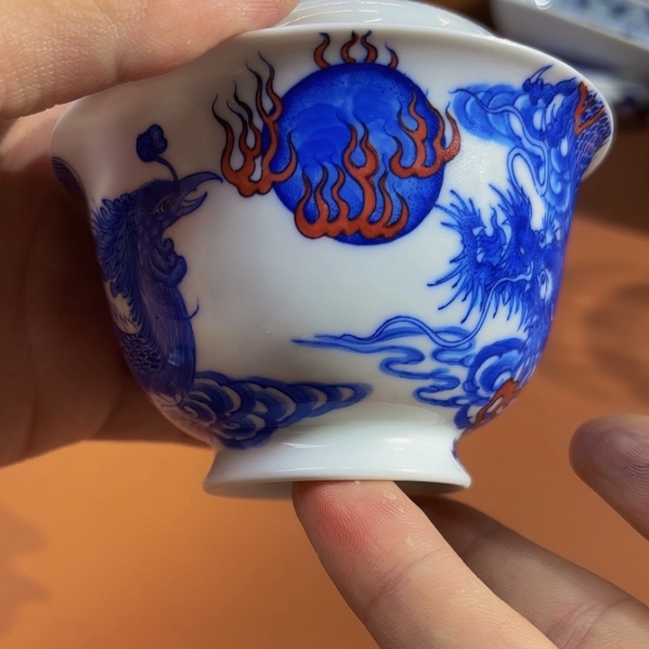 宝***腿青花手工手绘龙凤盖碗