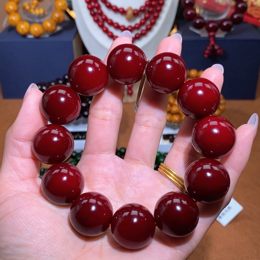 贝壳杉血龙木2.0天花板冰料