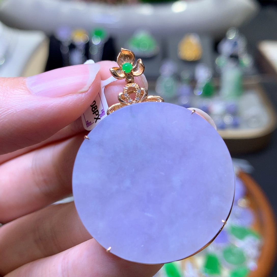 【闪购商品】翡翠颈饰18K金镶嵌翡翠吊坠项链