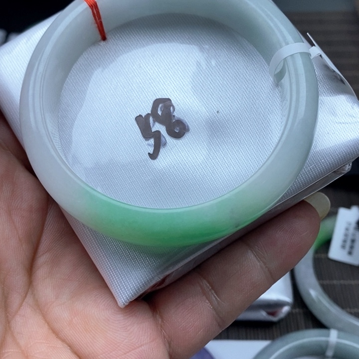 青*闪购为准一图一物