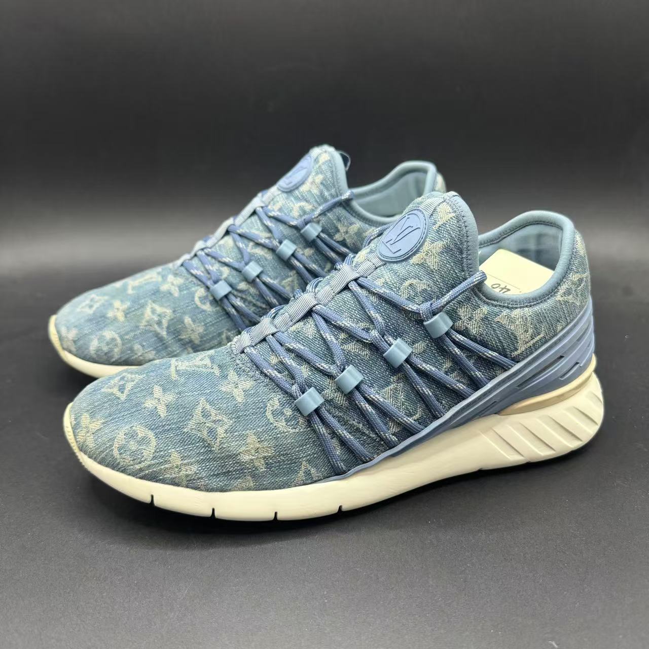95新 LouisVuitton/路易威登 男士丹宁牛仔低帮运动鞋40码  xh081