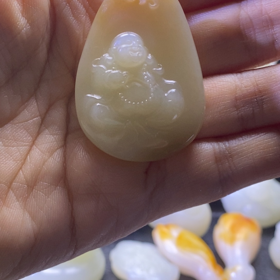 前***锦和田玉未镶嵌颈饰