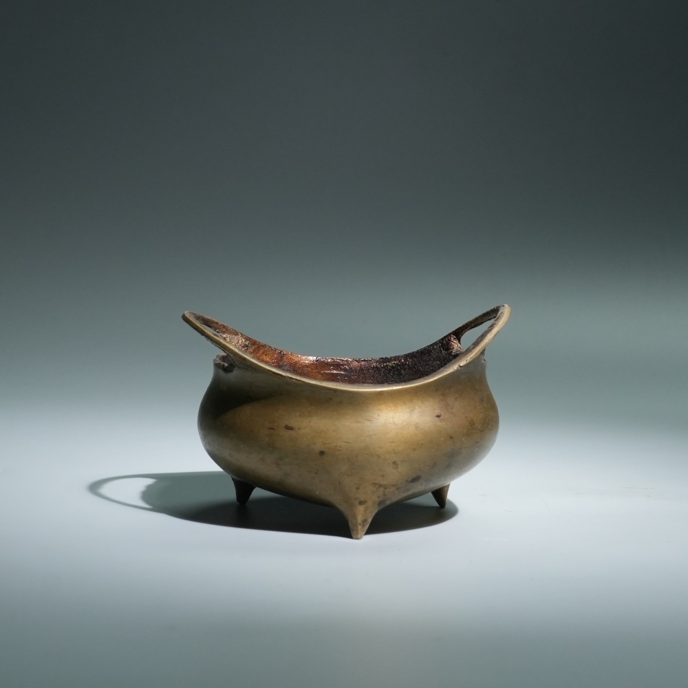 lot11517 清代 “大明宣德年制”桥耳炉