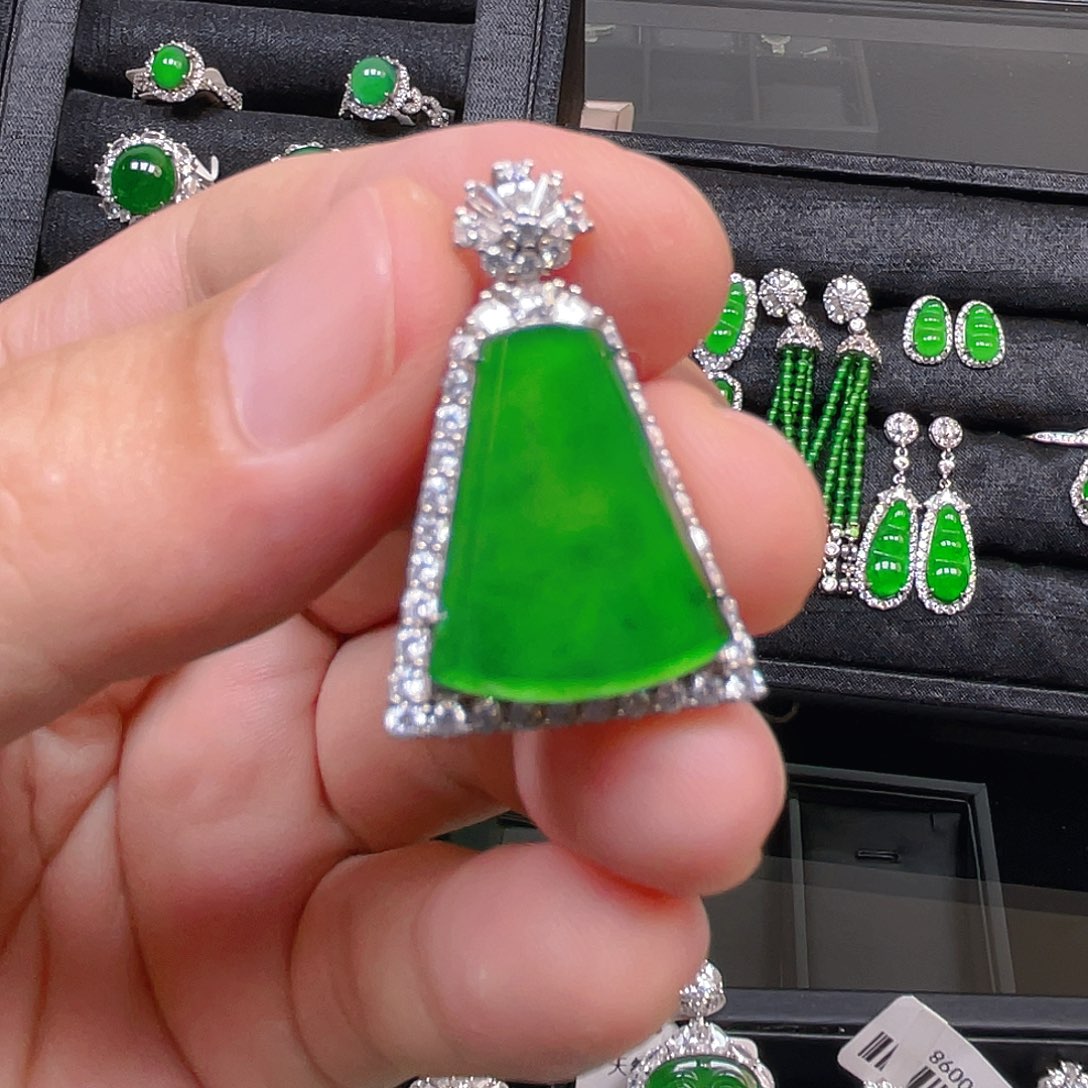 翡翠银S925镶嵌吊坠(赠链)