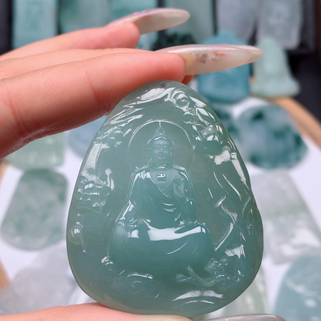 【闪购商品】翡翠颈饰未镶嵌小*大日如来