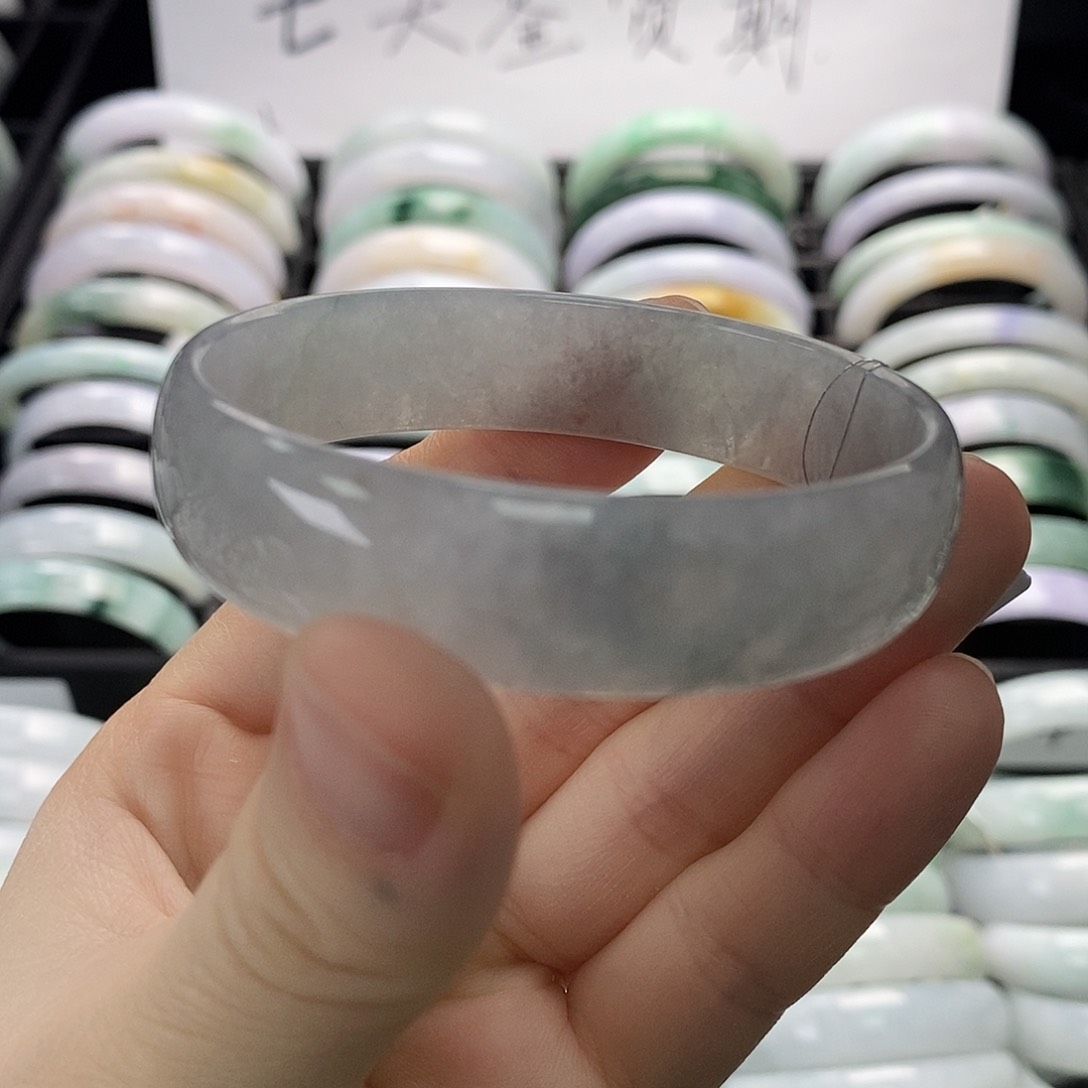 翡翠手链未镶嵌盼盼
