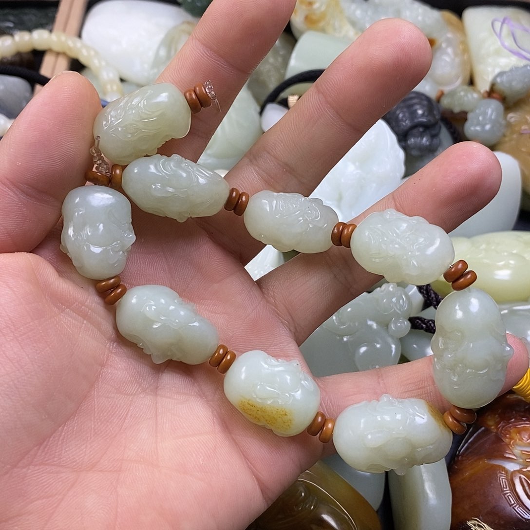 和田玉（糖玉）挂件未镶嵌伊****非