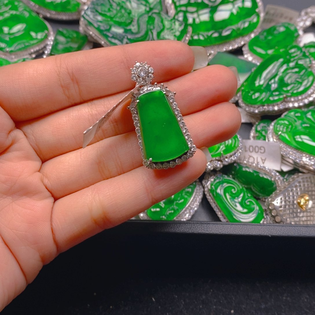 翡翠颈饰银S925镶嵌8888888888