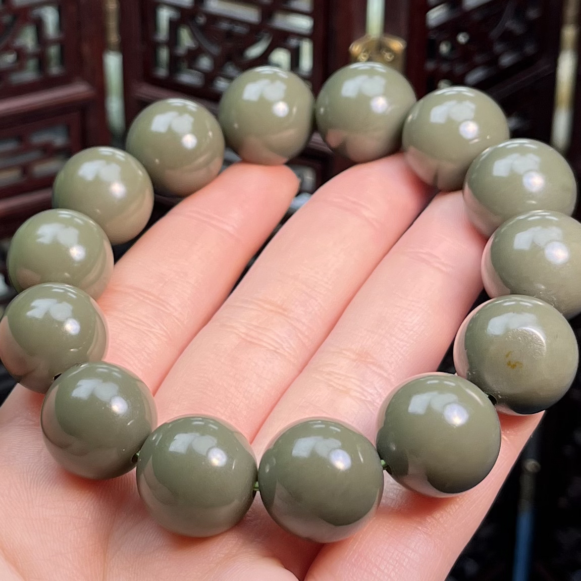纯天然和田玉新疆籽沙枣青16mm豆绿色
