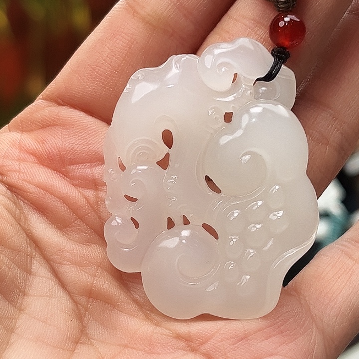 和田玉颈饰未镶嵌