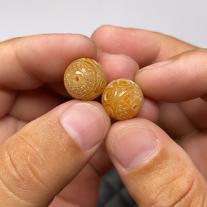 定制翡翠未镶嵌毛货需要抛光请慎拍