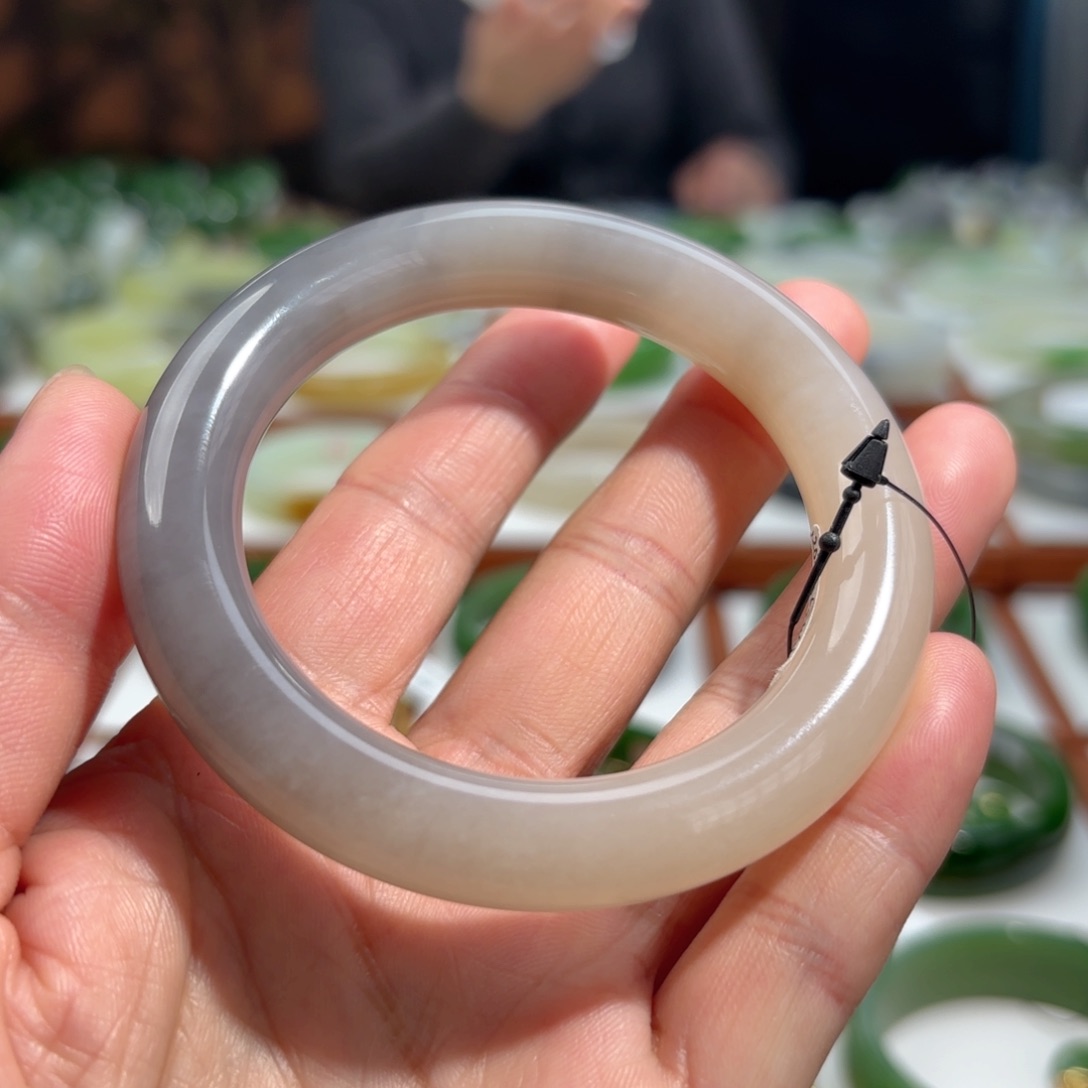 和田玉（碧玉）手镯未镶嵌