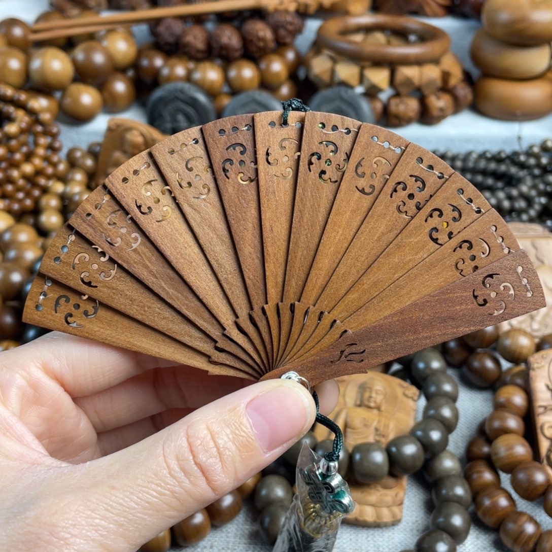 木老山檀香扇子挂件