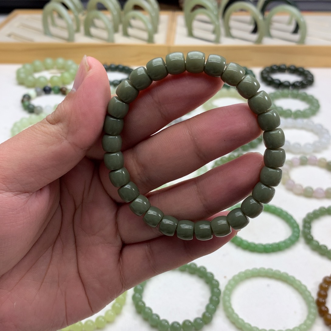 和田玉手串（直切沙枣青8）未镶嵌