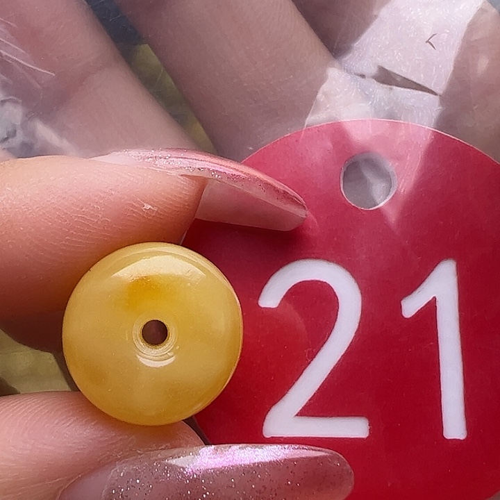 未镶嵌蜜蜡裸石微瑕13mm墩子