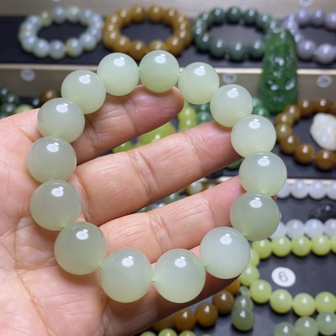 和田玉手串未镶嵌