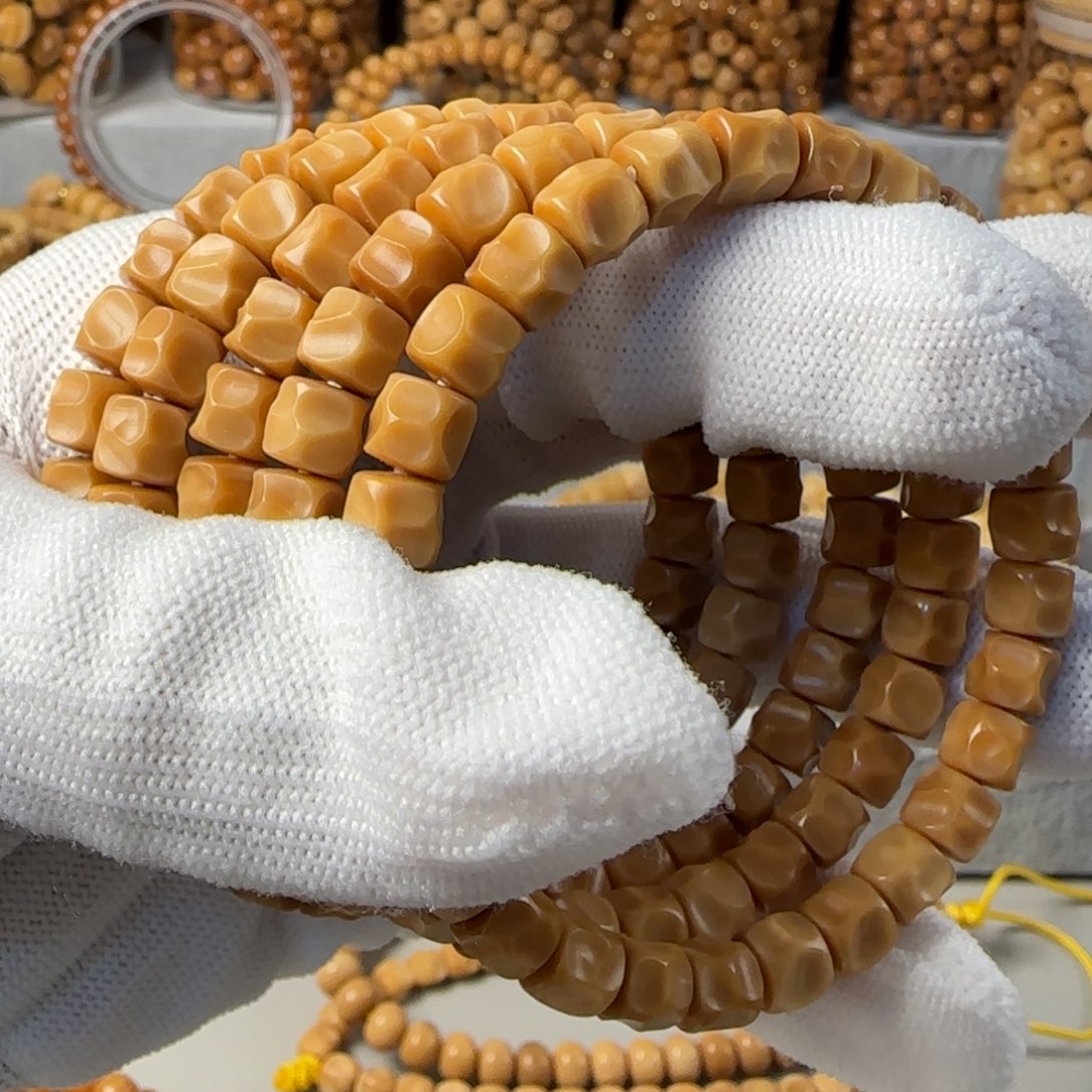 星月菩提吊坠闪电购15，牛货无相