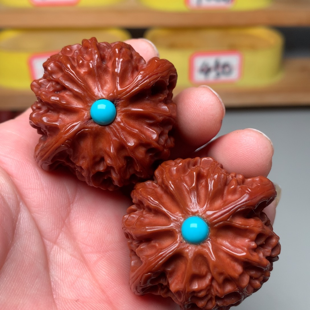 文玩核桃把件宫灯